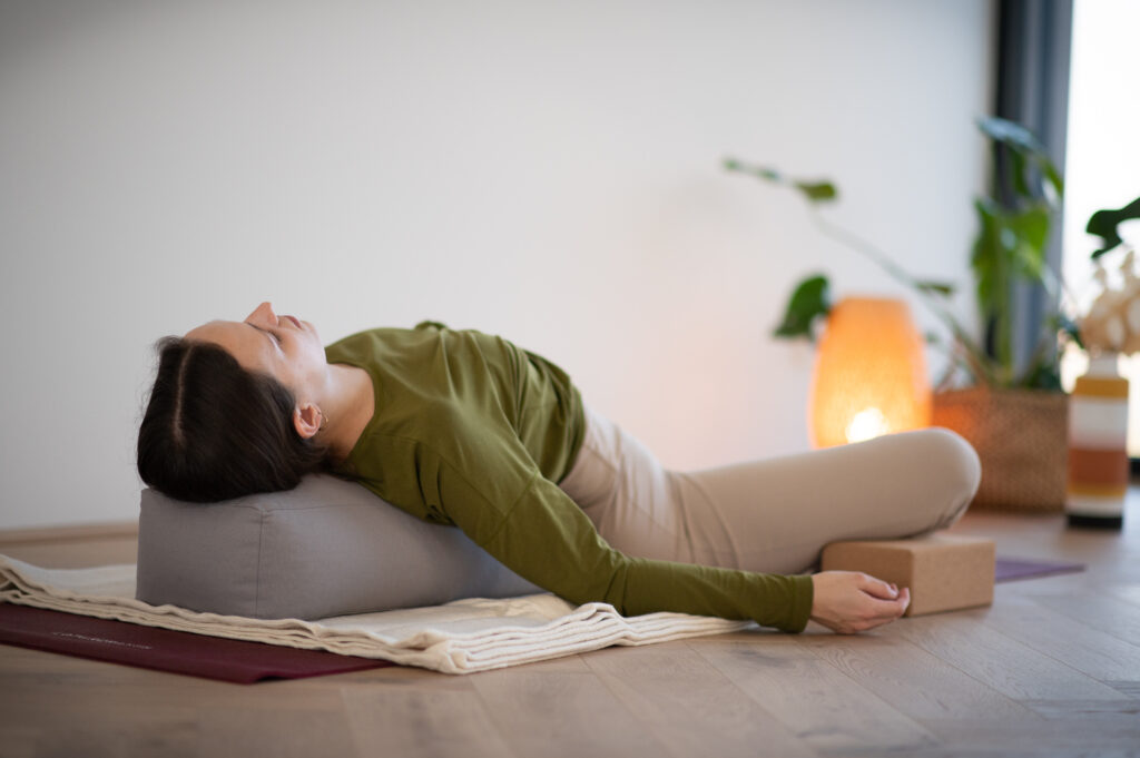 Bild zu Relax Yin Yoga